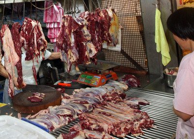 Скотобойню обвинили в накачивании говядины водой