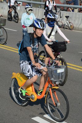 Число поездок на велосипедах системы YouBike превысило 30 млн