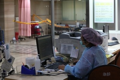 Тайвань пожертвовал 1 млн американских долларов на борьбу с вирусом Эбола
