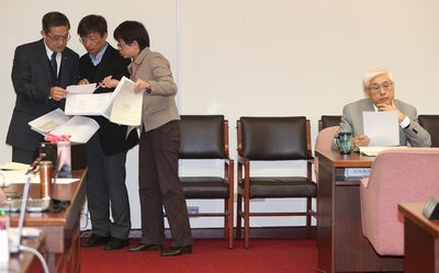 Тайвань снимет иммиграционные ограничения для ВИЧ-инфицированных иностранцев