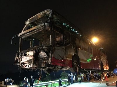 Представители материкового Китая прибыли на остров в связи с самой серьезной аварией в истории «китайского туризма» на Тайване