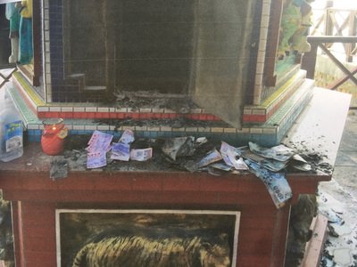 Старушка сожгла миллион НТД в храмовой печи