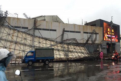 20 человек получили ранения в результате разгула стихии