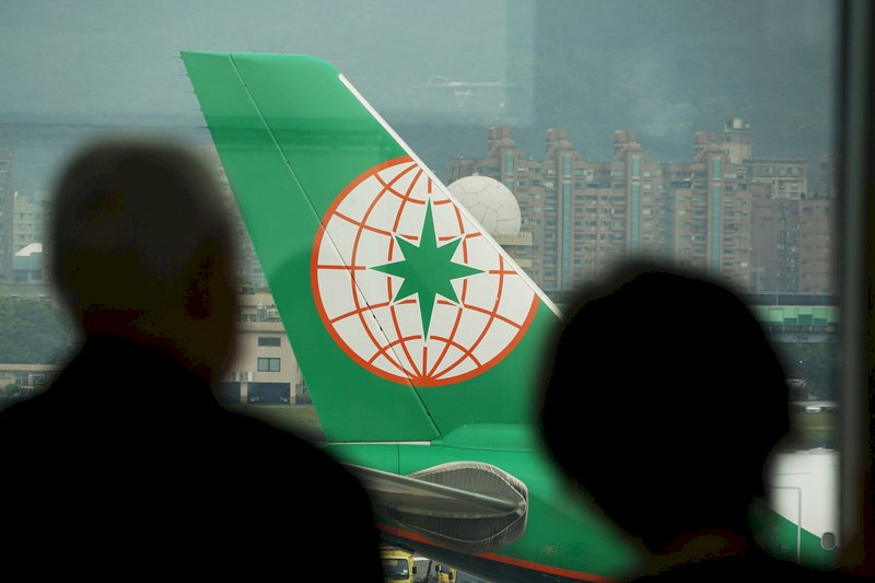 EVA Air подтвердила присутствие заражённого коронавирусом пассажира на своём рейсе