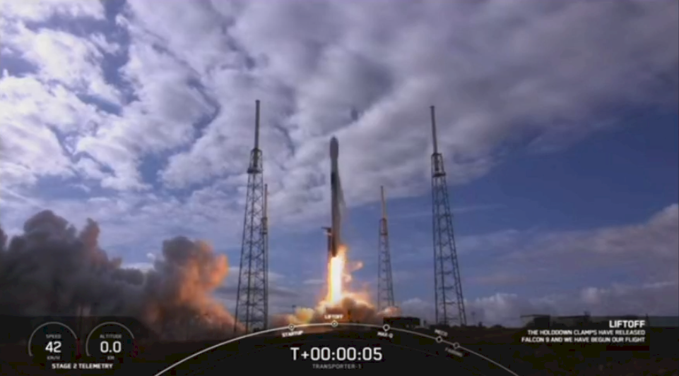 Два тайваньских спутника отправились в космос на борту Falcon 9
