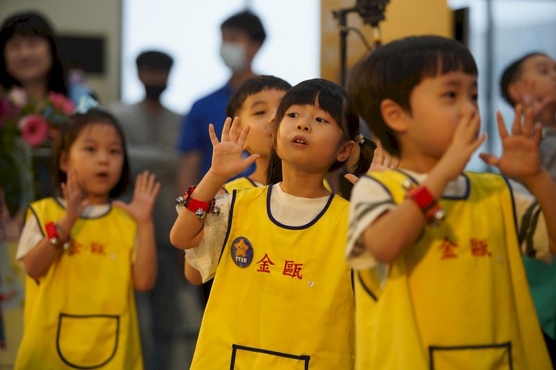 Правительство Тайваня выделит средства для повышения уровня рождаемости