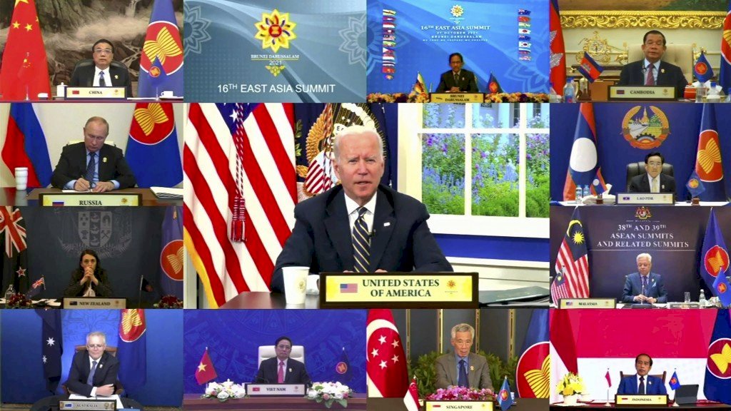 Президент США выразил готовность защищать свободу и демократию в ЮВА
