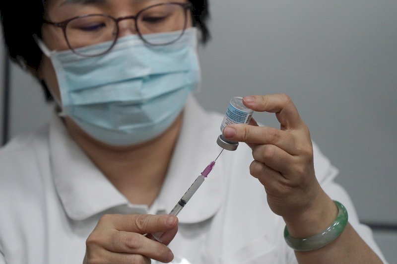 65,7% населения Тайваня привиты двумя дозами вакцины, власти начали бустерную вакцинацию
