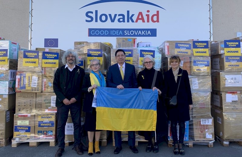 Собранная Тайванем гуманитарная помощь Украине прибыла в Словакию