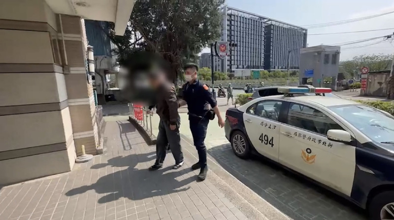 Тайваньские полицейские задержали похитителя яиц