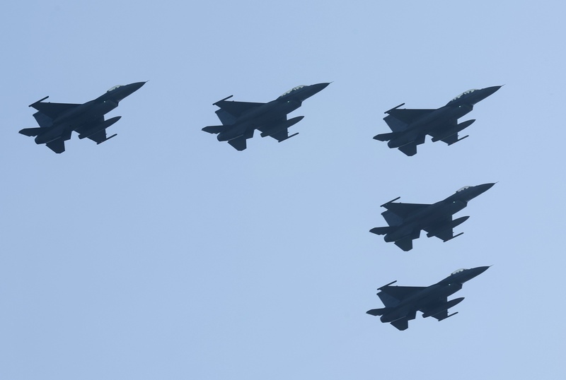 США одобрили поставку запчастей для F-16 Тайваню